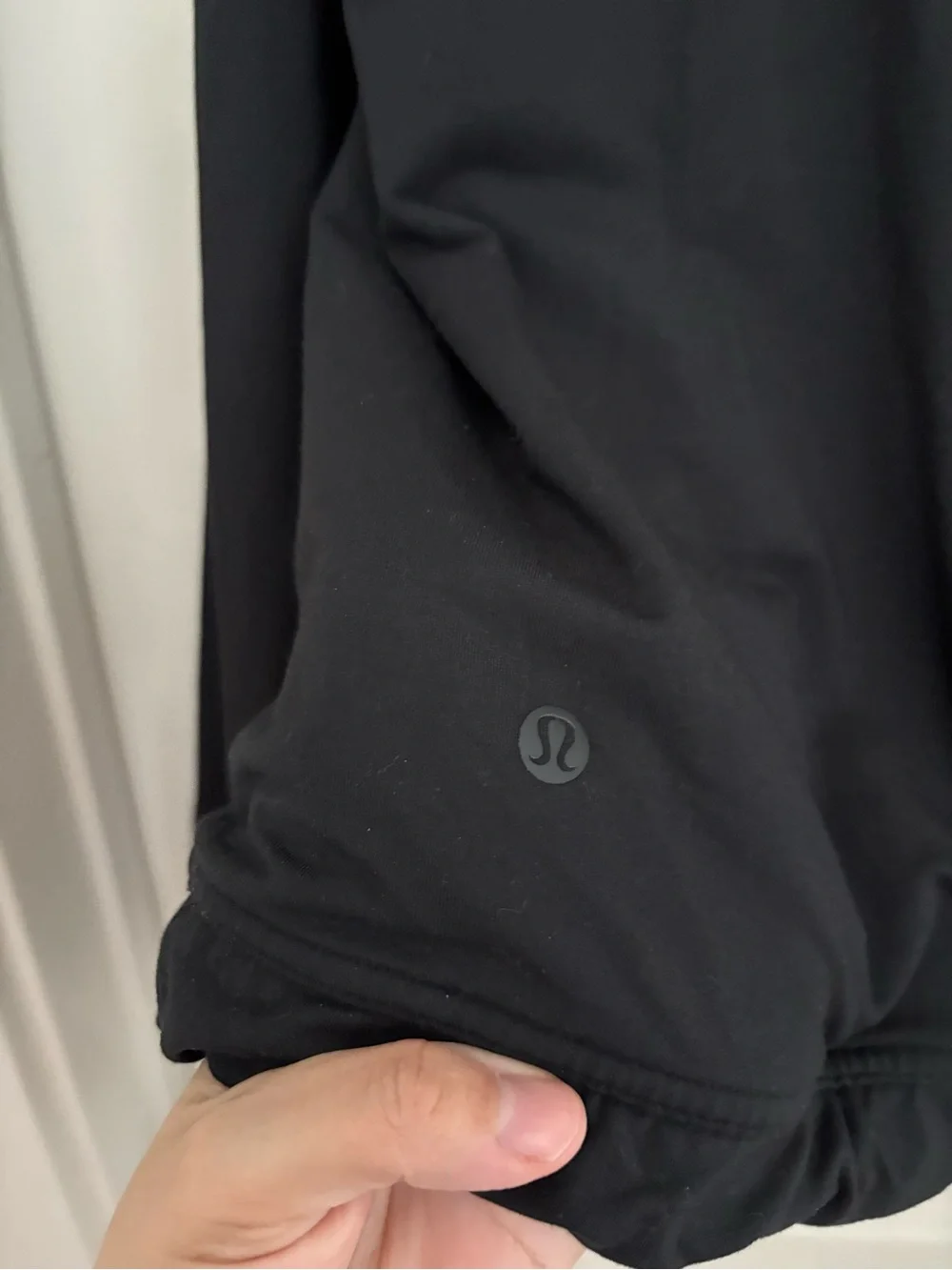lululemon athletica Black Crewneck Hooded Sweater size 8